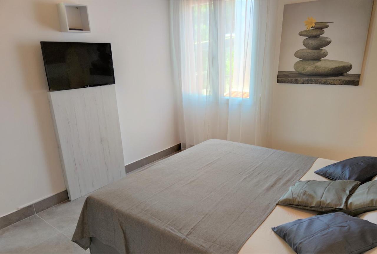 Apartments Rak Vis Extérieur photo